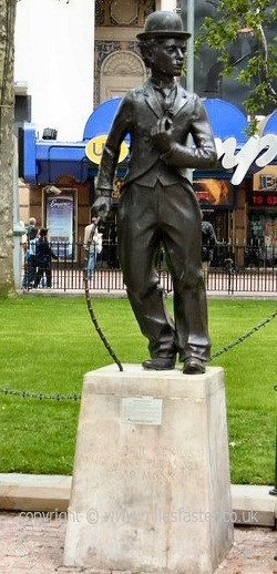 074-Памятник Чарли Чаплину